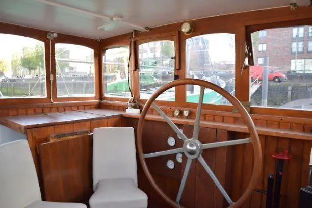 Boat Apartment Anna Roterdão 3*,  Países Baixos